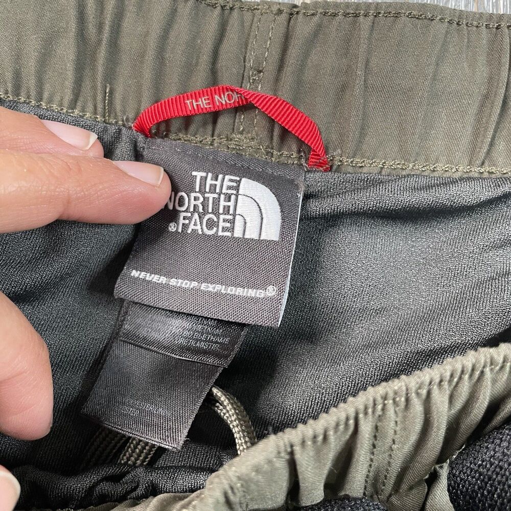 The North Face Mens Shorts - Picture 2 of 5